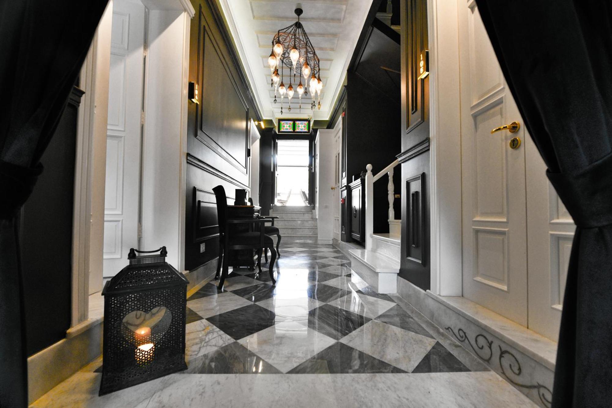 Hotel Siyah Lale Cunda 1841 (Adults Only) Ayvalı Exterior foto